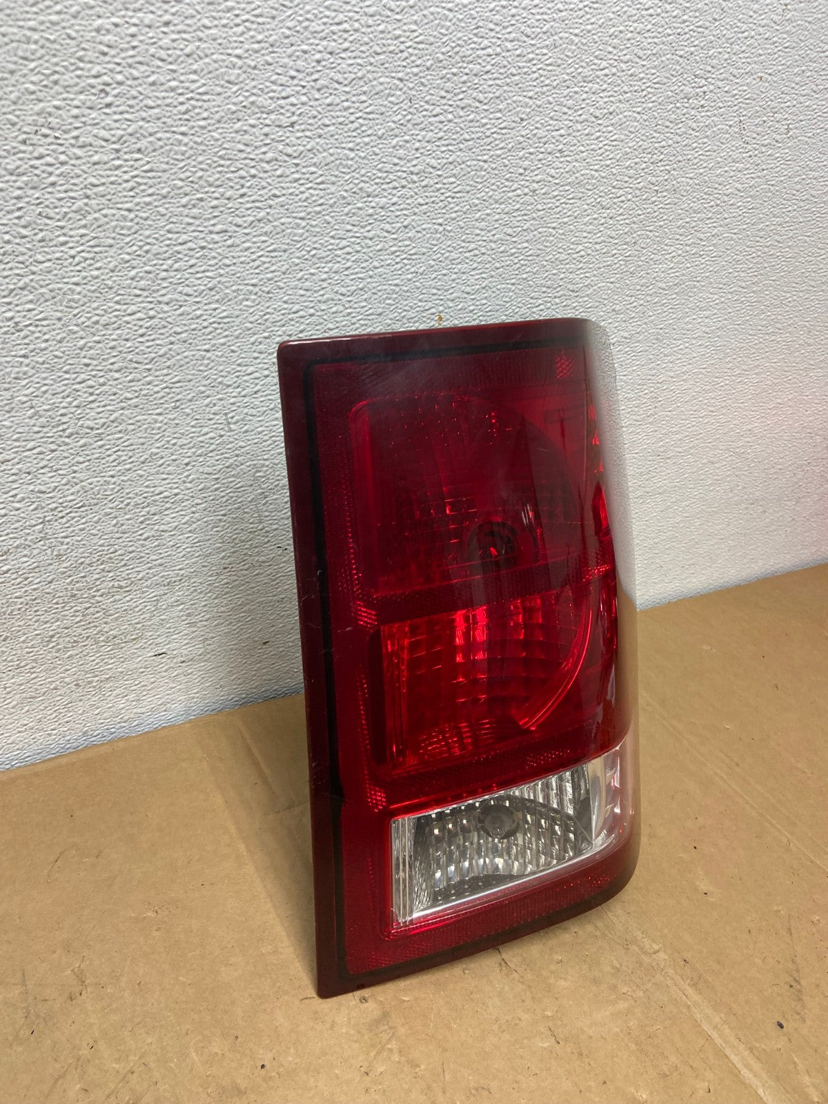 2007 to 2010 Jeep Grand Cherokee Right Passenger Tail Light AC8627 LK2