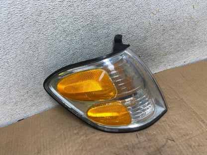 2001 - 2004 Toyota Sequoia Right Passenger RH Side Turn Signal DEPO AI7901 LK2