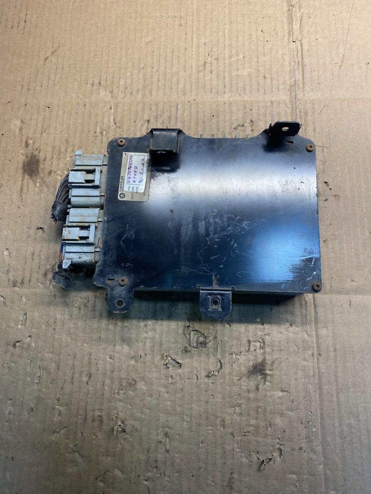 2001 Dodge Caravan Engine Computer Control ECM ECU p04727403AJ aa7465 DG1