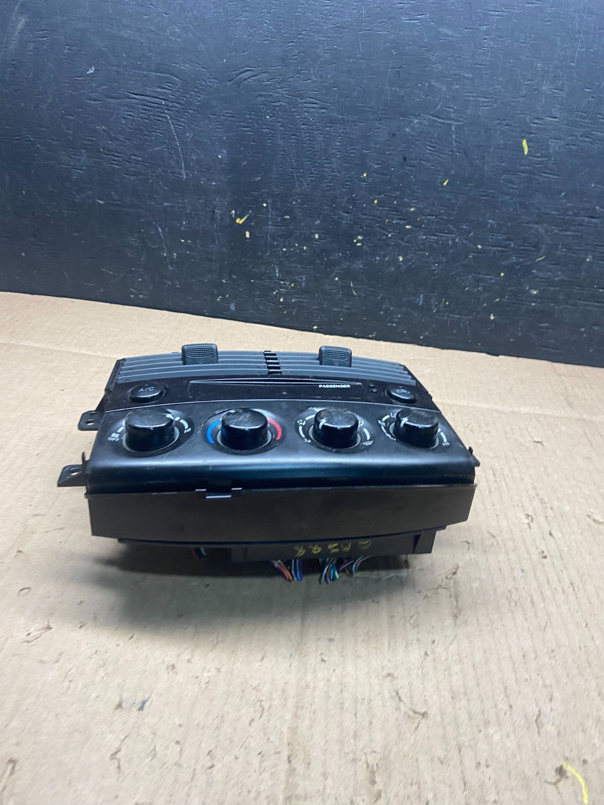 2004-2005 Toyota Sienna A/C Climate Heater Temperature Control Air Vent q0788 DG3