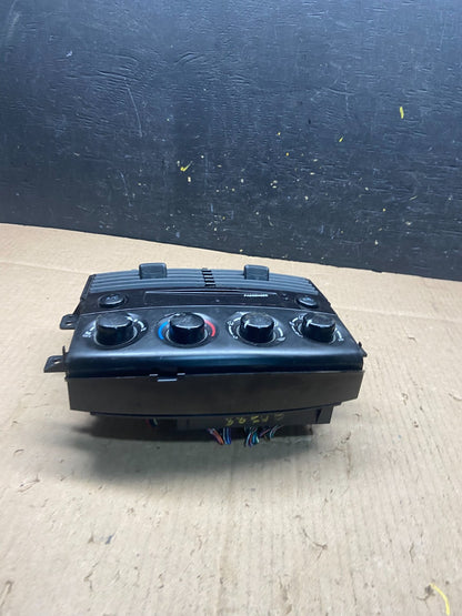2004-2005 Toyota Sienna A/C Climate Heater Temperature Control Air Vent q0788 DG3