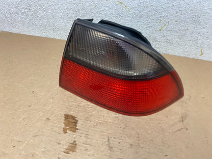 1999 to 2001 Saab 9-5 Right Passenger RH Tail Light Sedan OEM O9737 DW1