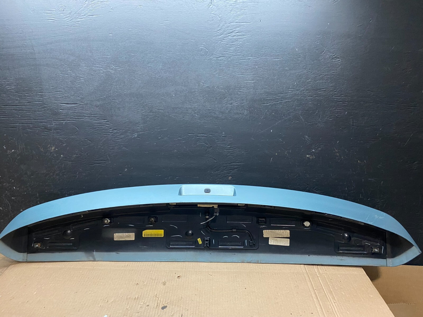 2009 to 2014 Volkswagen Routan Rear Spoiler OEM E4981 DG16