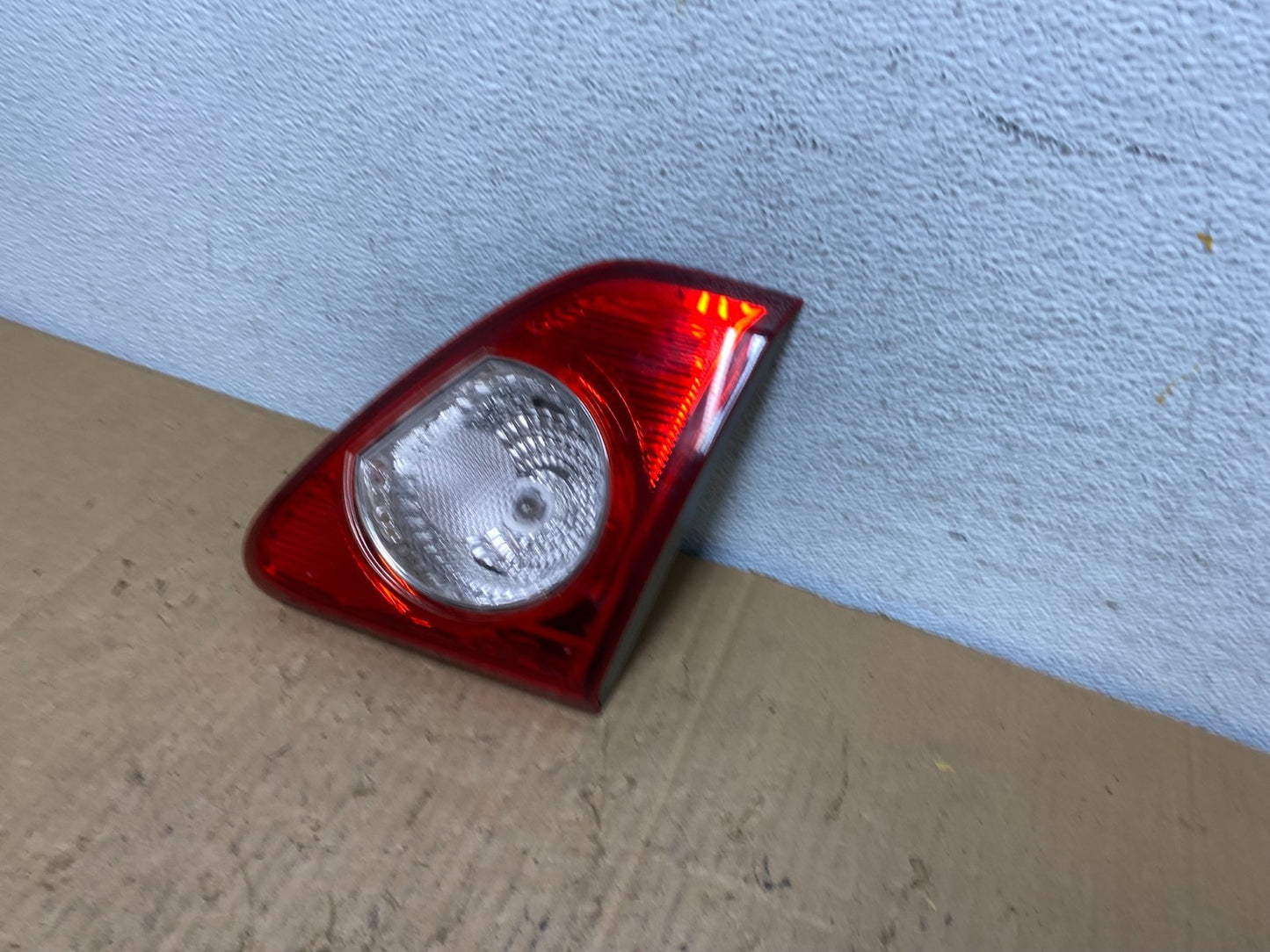 2009-2010 Toyota Corolla Right Passenger Rh Side Tail Light Inner AD25061