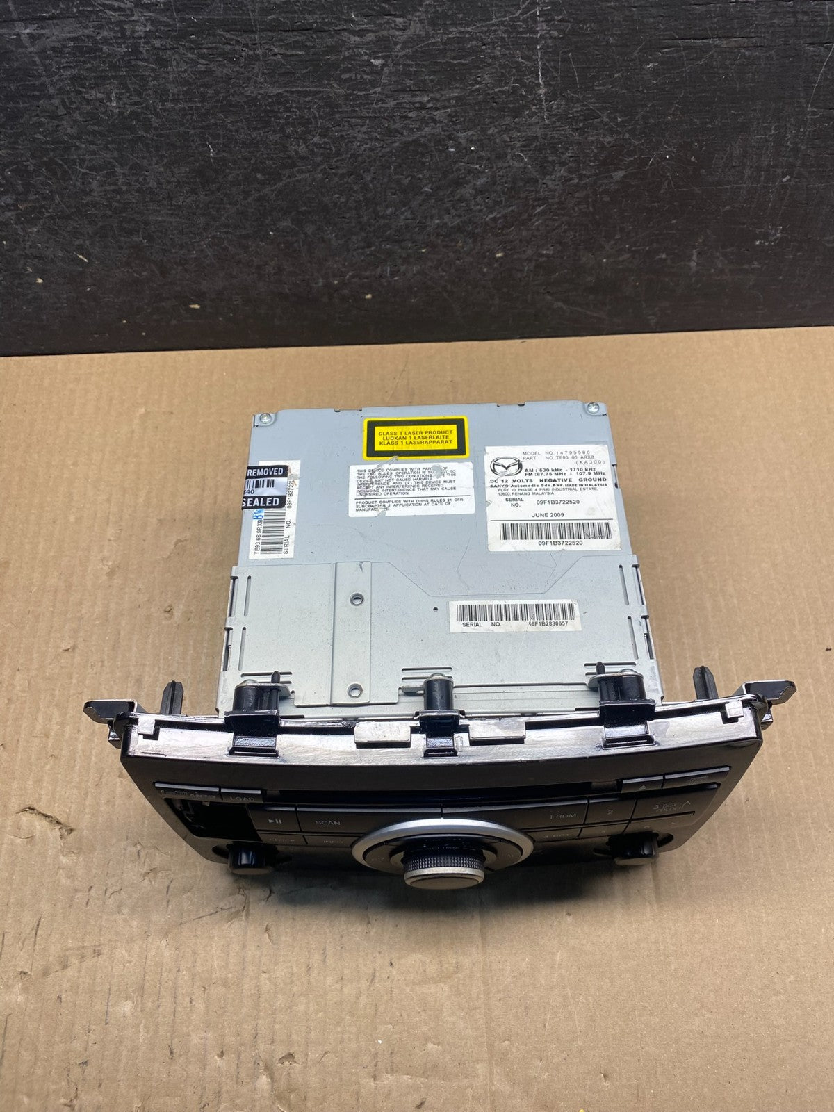 2009 2010 Mazda CX9 CX-9 Radio Stereo CD MP3 Audio Player AG3982 DG3