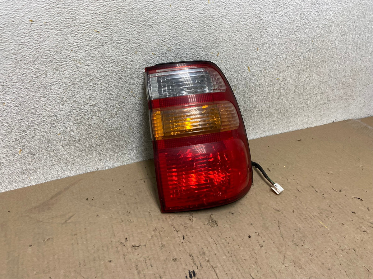 1998 to 2002 Toyota Land Cruiser Right Passenger RH Side Tail Light AH7701 LK1