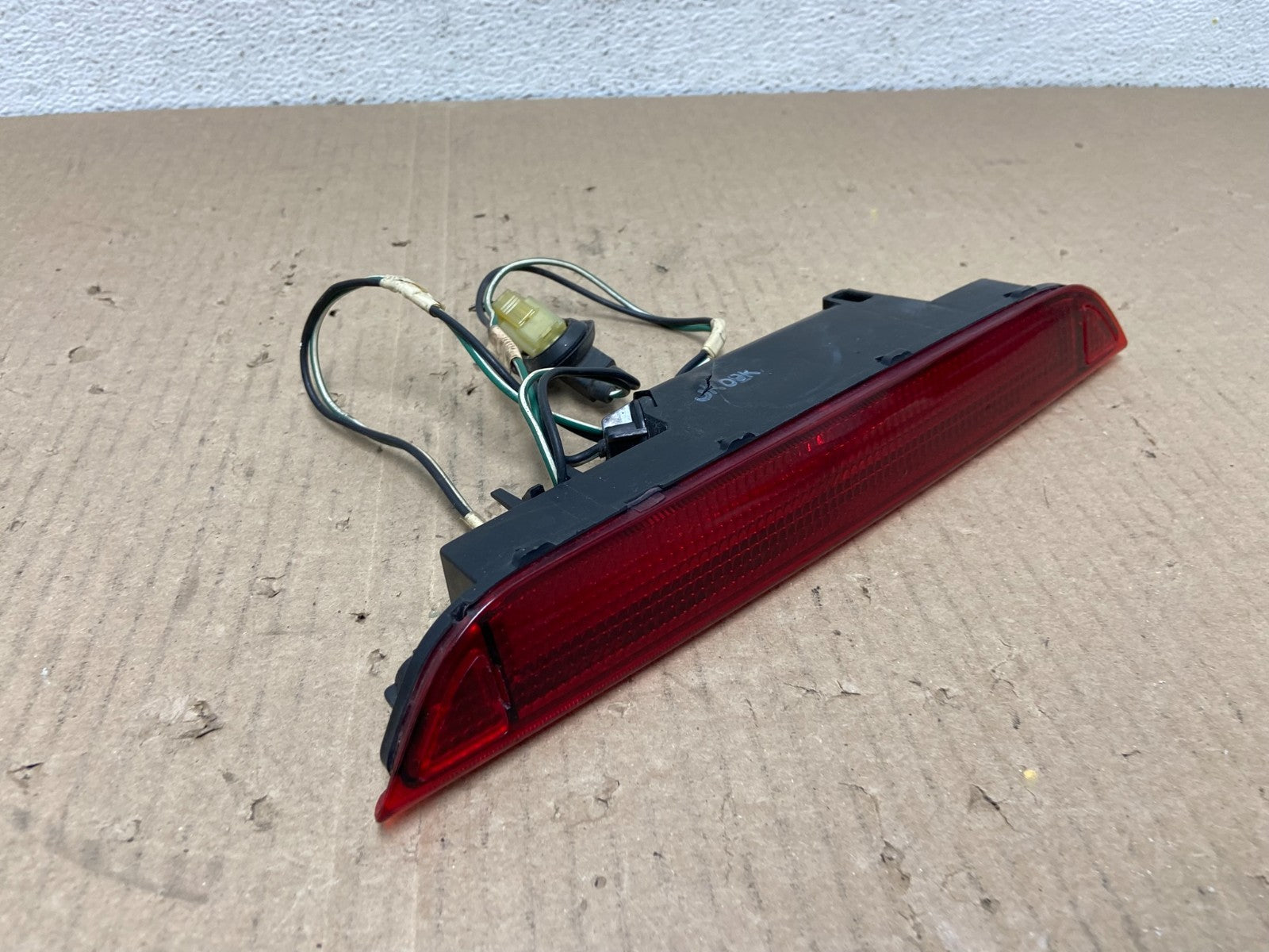 2003 to 2008 Honda Pilot High Mounted 3rd Third Stop Brake Light Lamp AE9592 DG2