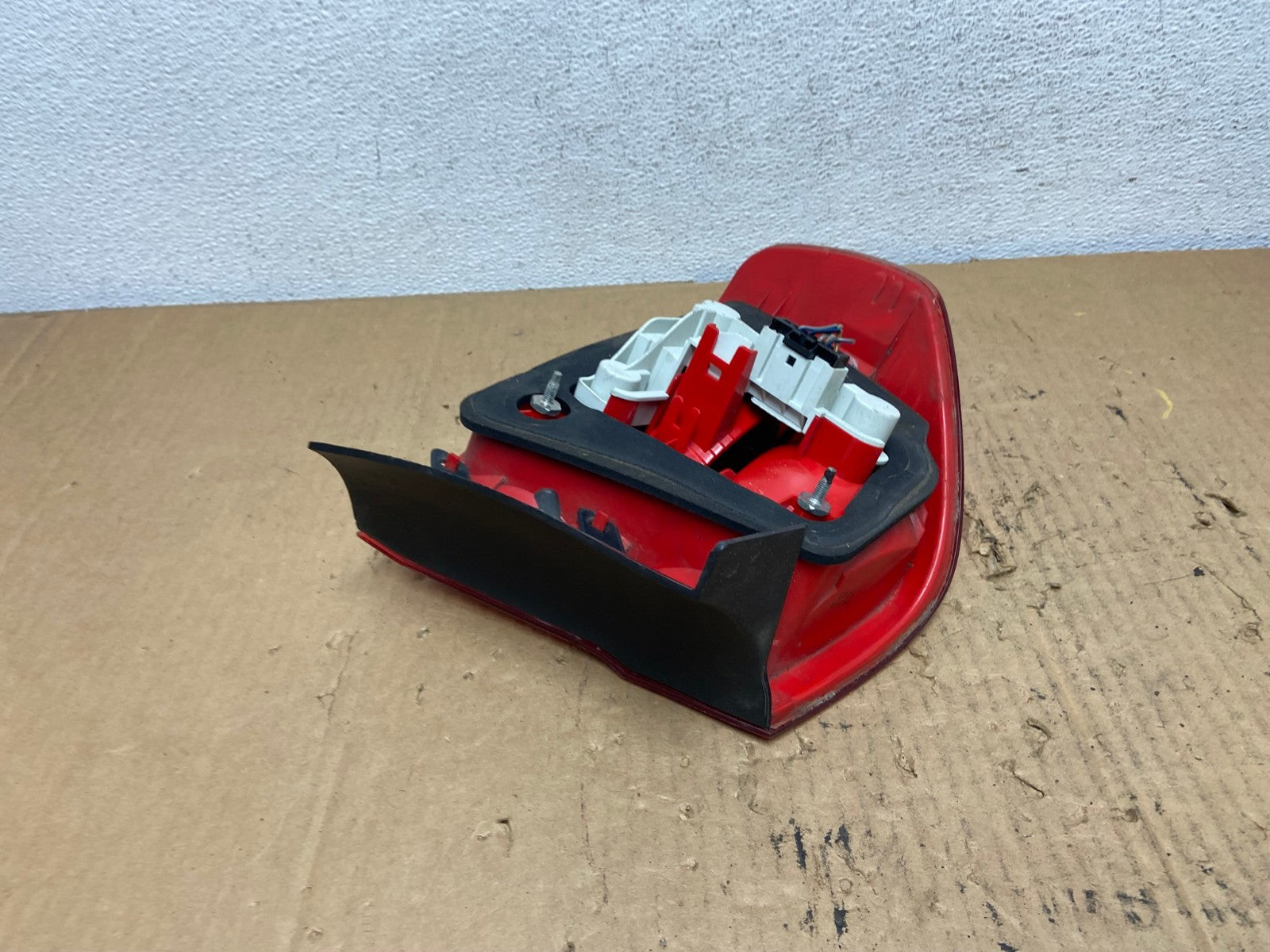 2006 2007 2008 Bmw 328i 3 Series Right Passenger Rh Side Tail Light AD2380 LK4