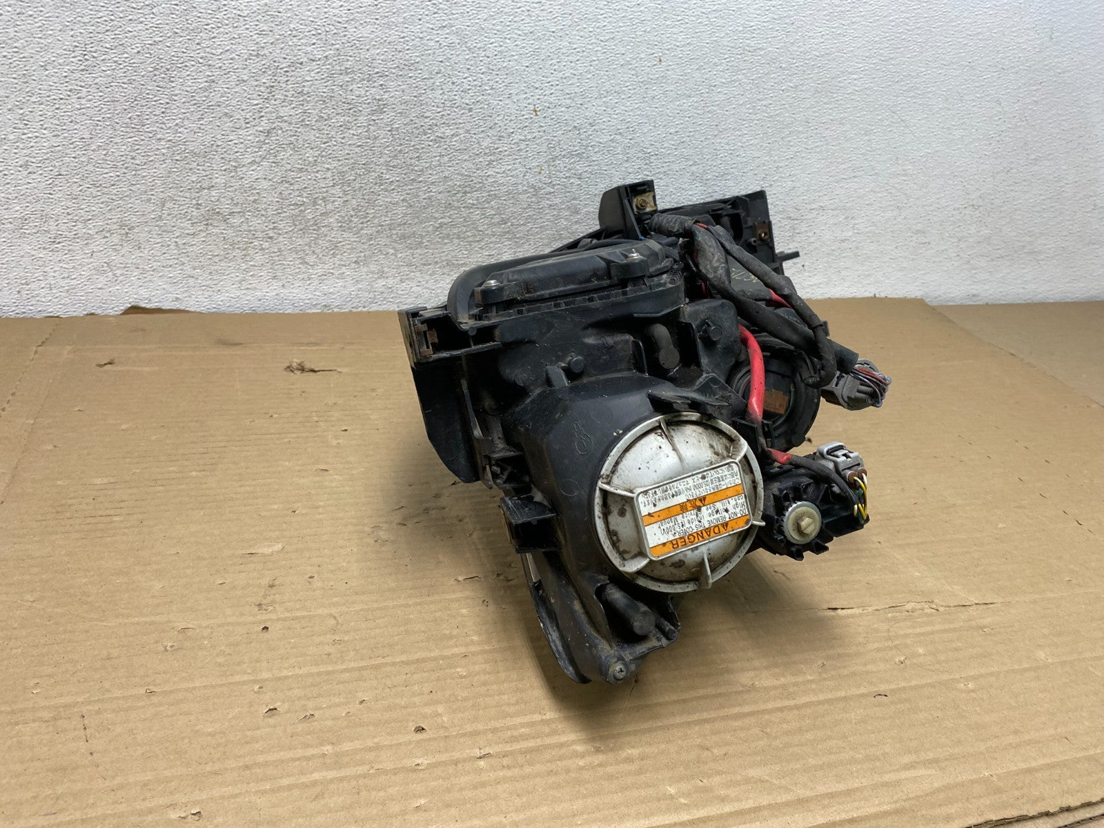 2009 - 2010 Mazda 6 Right Passenger Side Xenon Headlight AG8152 DW9