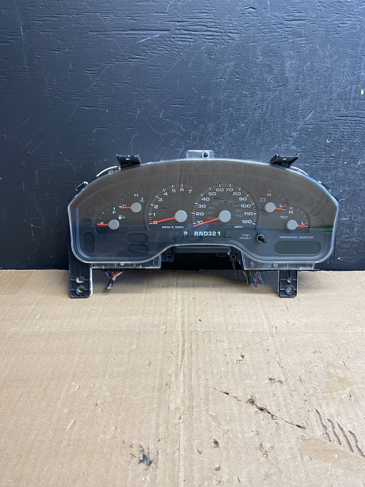 2004 2005 Ford Explorer Speedometer Cluster Gauge AE17990