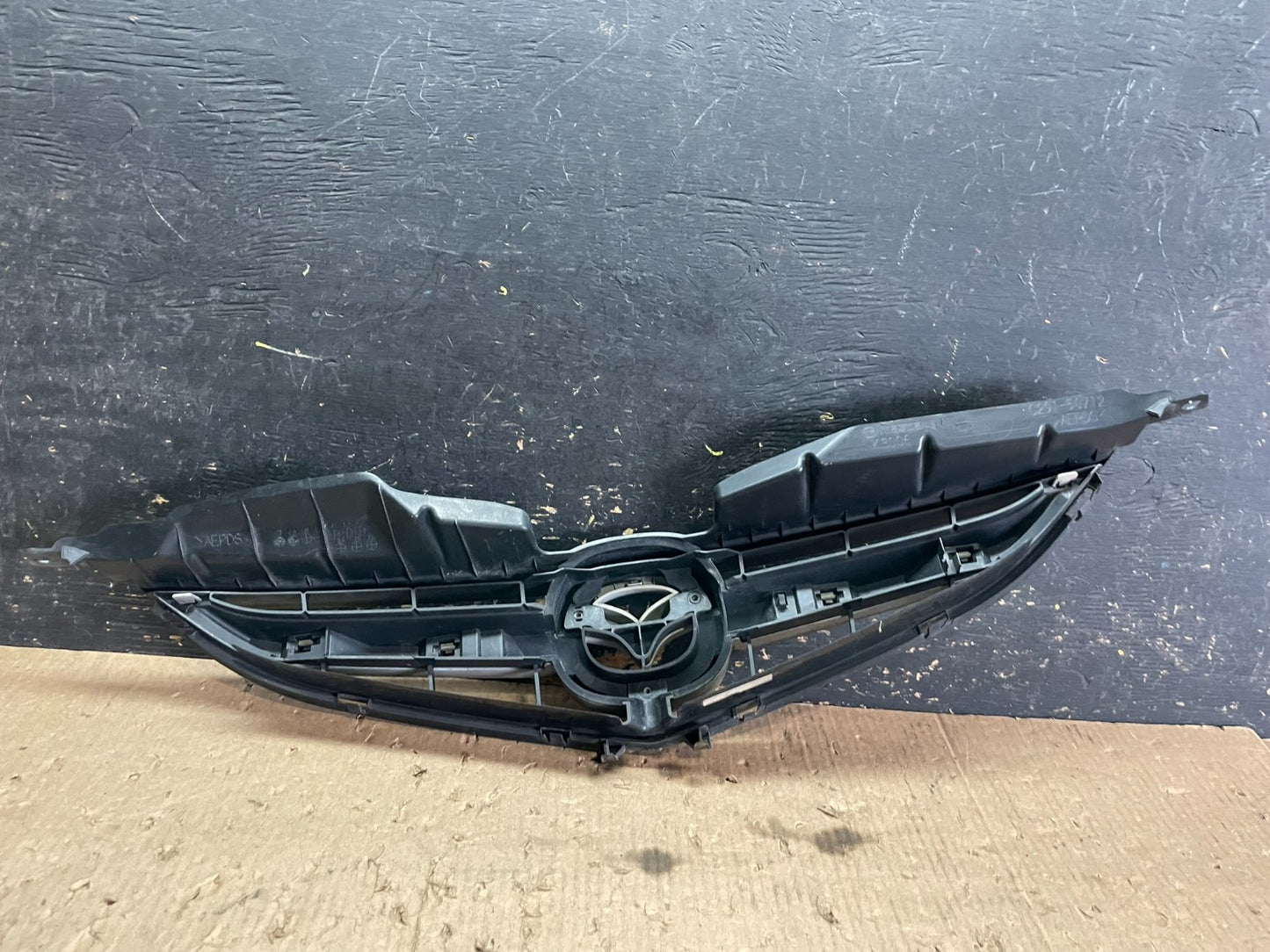 2008 to 2010 Mazda 5 Upper Front Grille Grill OEM Z5612  DG5