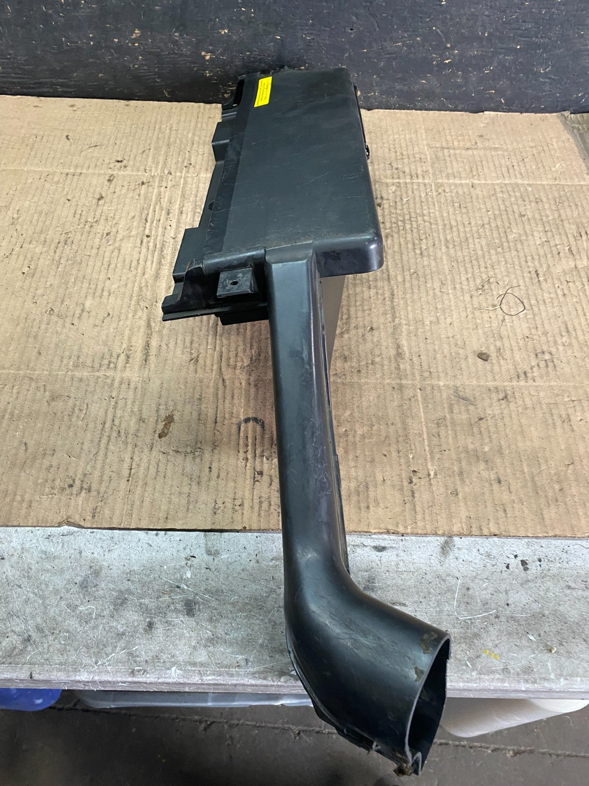 2003 to 2008 Nissan Murano Air Intake Cleaner Duct Q0696 DG3