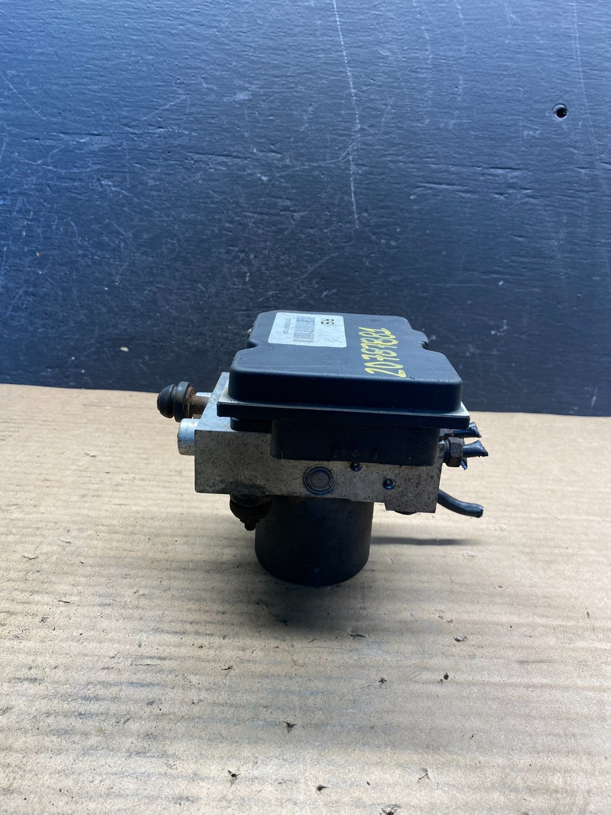 2009 2010 Chevrolet Tahoe Suburban ABS Anti Lock Brake Pump 15905732 ae0176 DG4