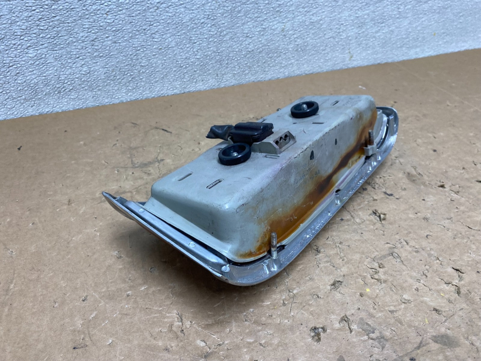Mercedes W114 W115  Left Driver LH Side Tail Light V6107 DG6