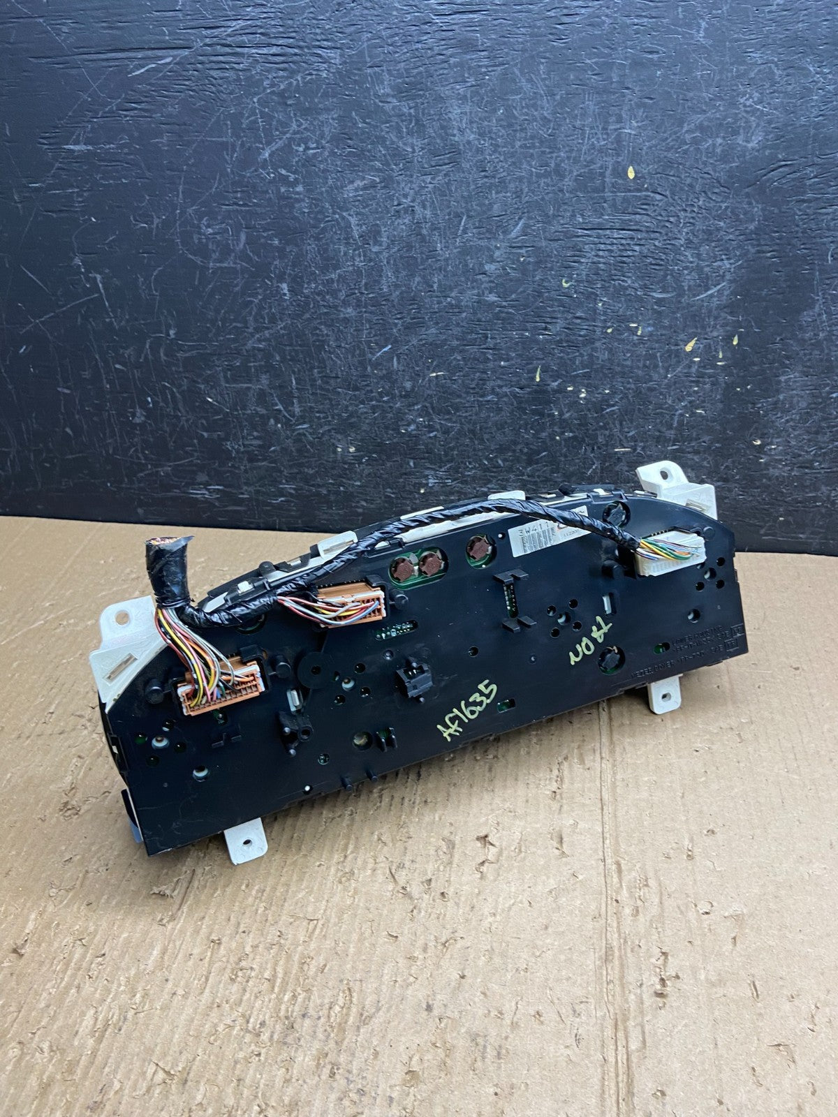 2001 to 2003 Nissan Pathfinder Speedometer Cluster Gauge AF16354
