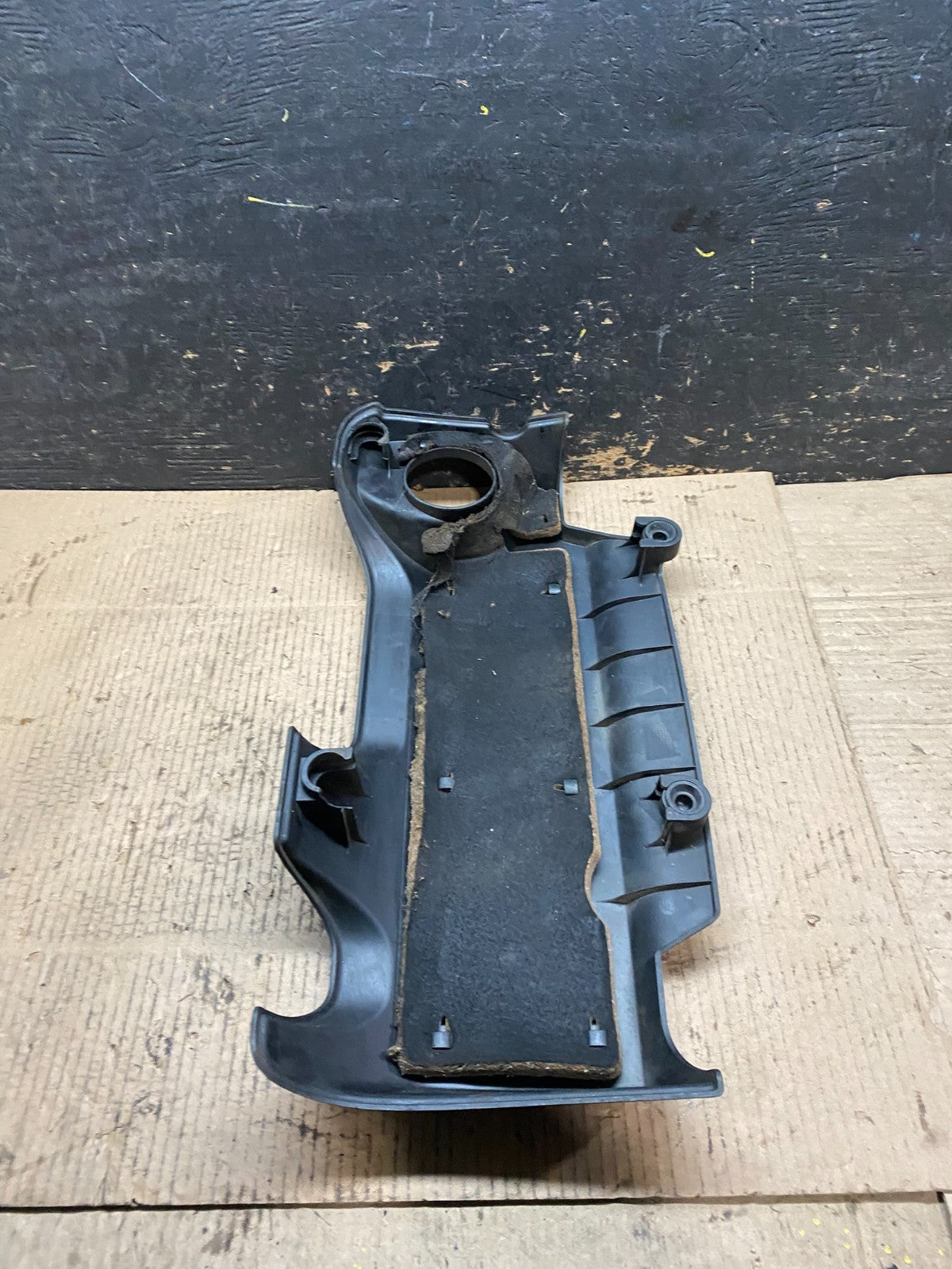 2003 to 2006 Volvo XC90 OEM 2.9L Upper Top Engine Motor Dust Cover Oem w5644 DG7
