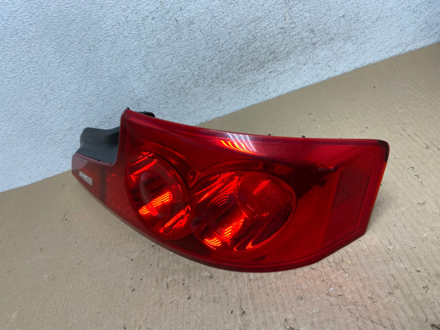 2006 - 2007 Infiniti G35 Coupe Right Passenger LED Outer Tail Light AE9800 LK1