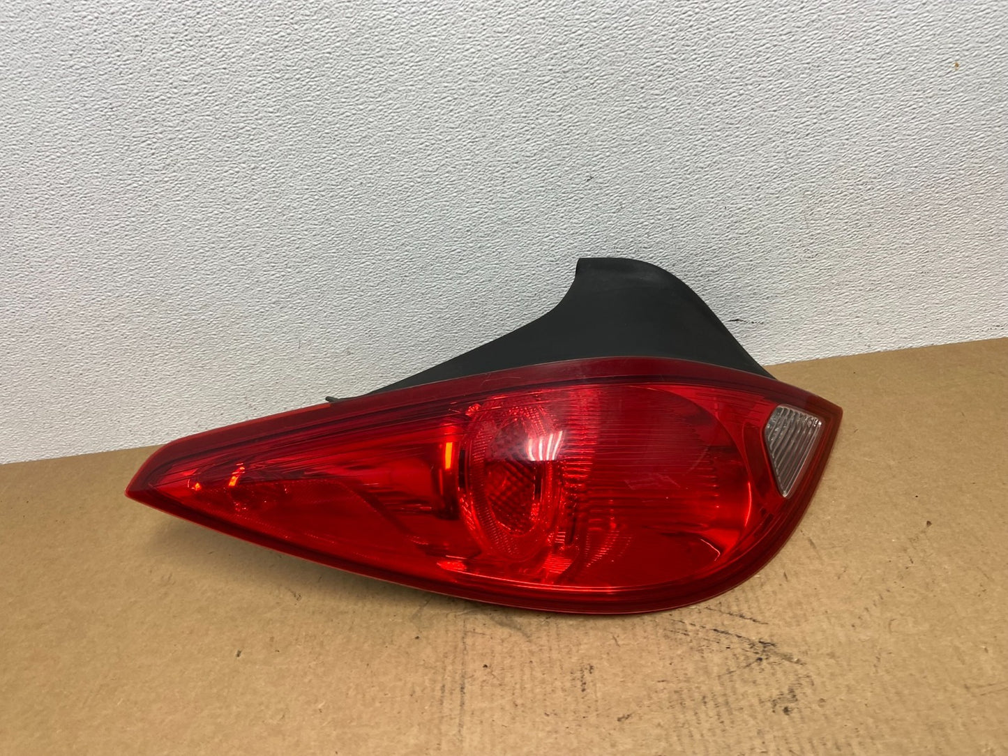 2006 - 2009 Pontiac G6 Coupe Left Driver LH Side Tail Light AC1832 DG0