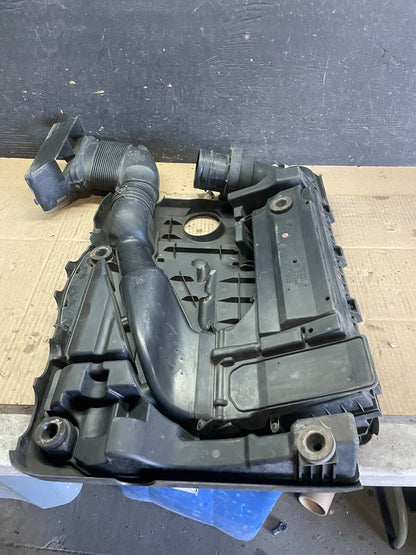 2011 to 2014 Volkswagen Jetta Beetle 2.5L Passat Engine Cover 07k129601G M27256