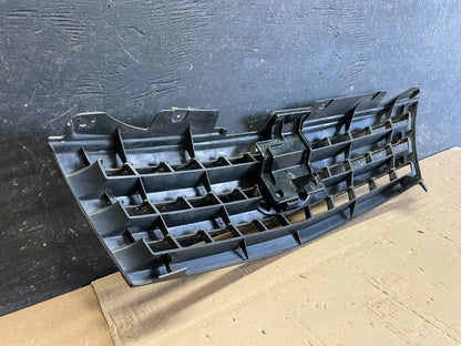2003 to 2004 Infiniti M45 Front Grille Grill AA88966