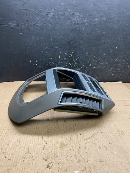 2007 - 2010 Ford Edge Heater Climate Control Radio Control Dash Bezel Y7806 DG2