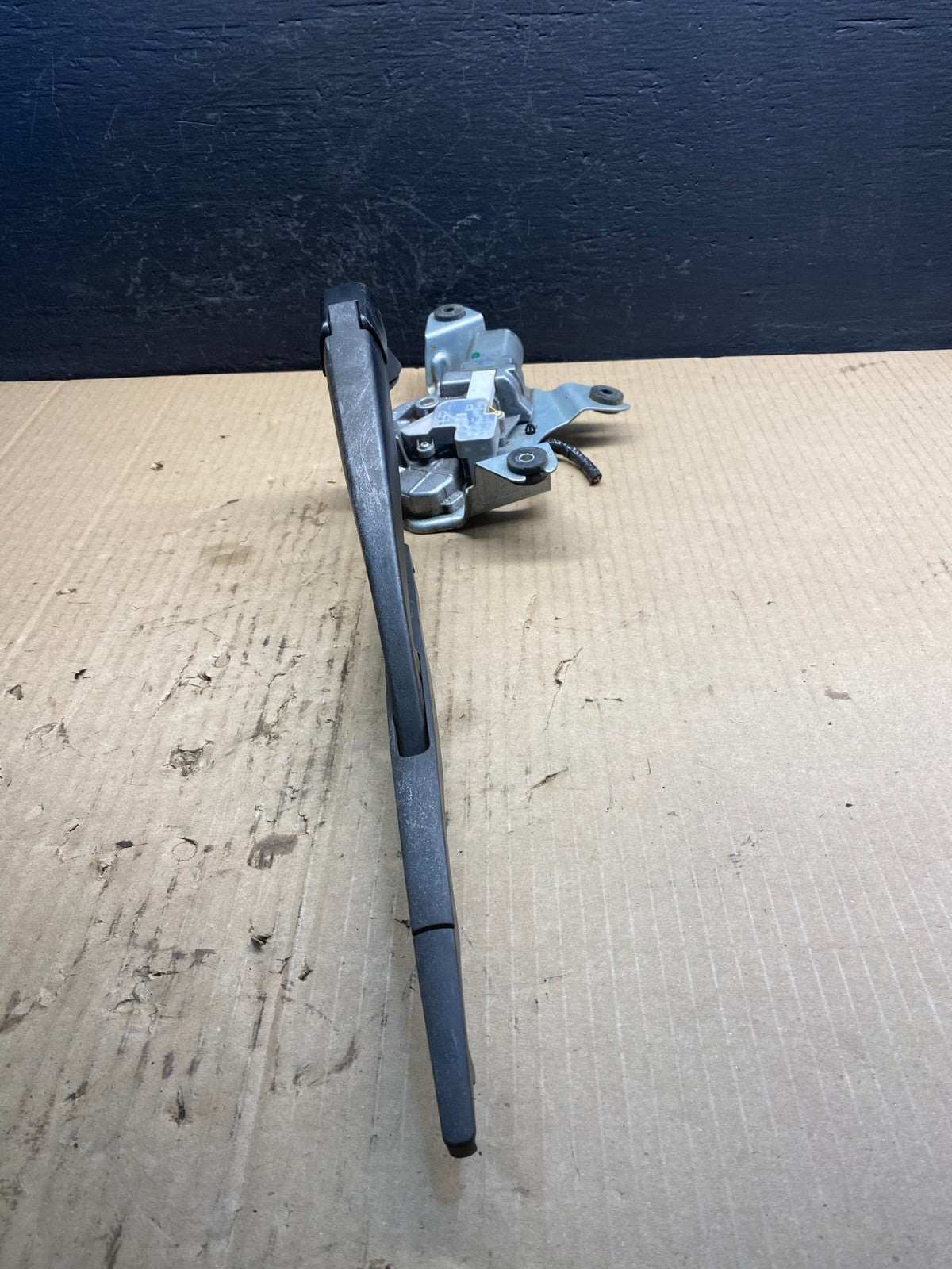 2011 to 2017 Nissan Quest Rear Wiper Motor AC0906 DG2