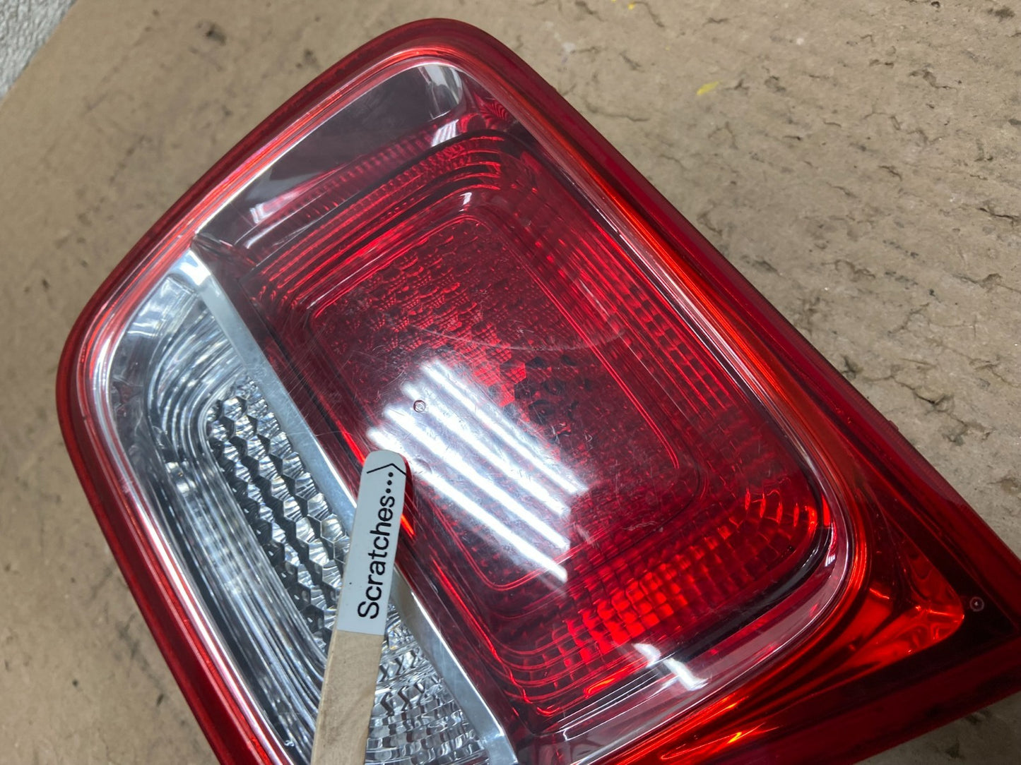 2013-2016 Chevrolet Malibu Right Passenger Rh Inner Tail Light Oem Y2949 DW3