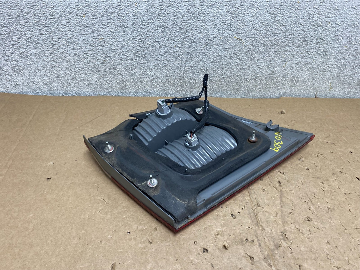 2005 2006 2007 Honda Odyssey Inner Right Passenger RH Tail Light V0309 DW5