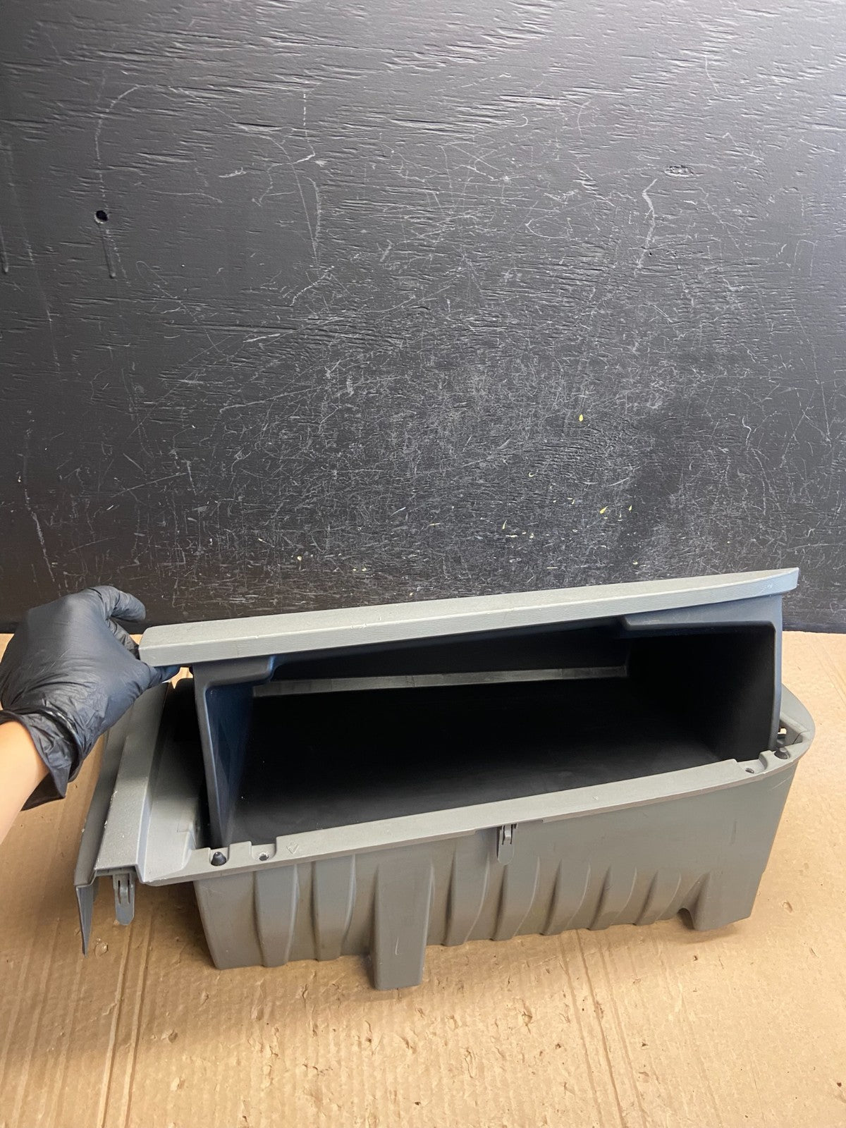 2011-2014 Toyota Sienna Front Right Passenger Storage Glove Box AF6333 DG3