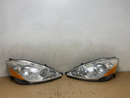2006 to 2010 Toyota Sienna Left+Right Side Set Headlights Halogen V4560 DW0