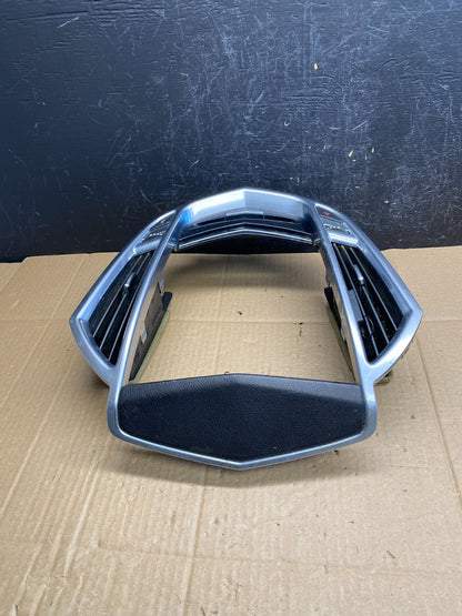 2013-2016 Cadillac SRX Center Dash Radio Trim Bezel with Air Vents OE AC4800 DG3