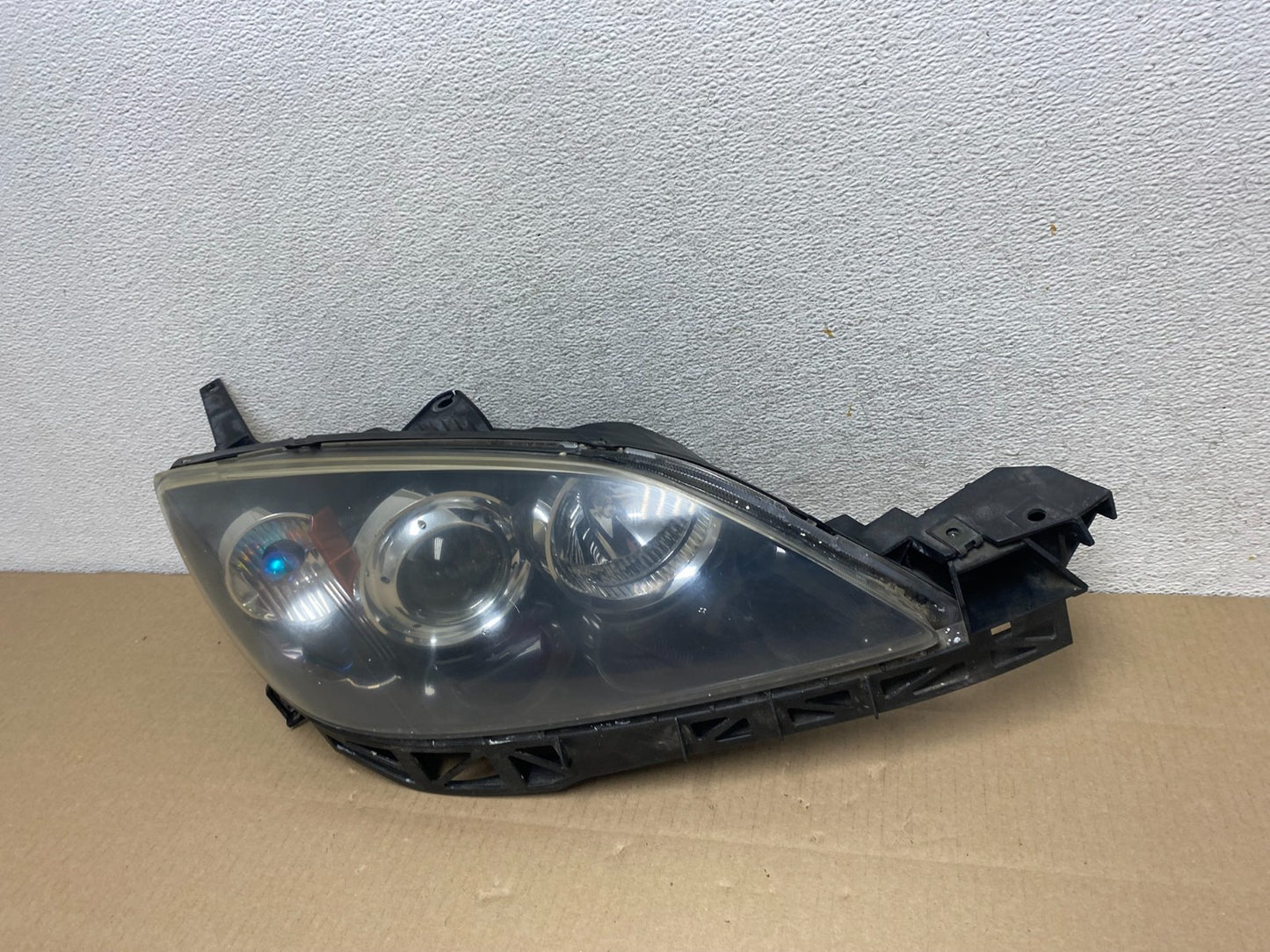 2004 to 2009 Mazda 3 Hatchback Right Passenger Rh Side Headlight AG5826 DW1
