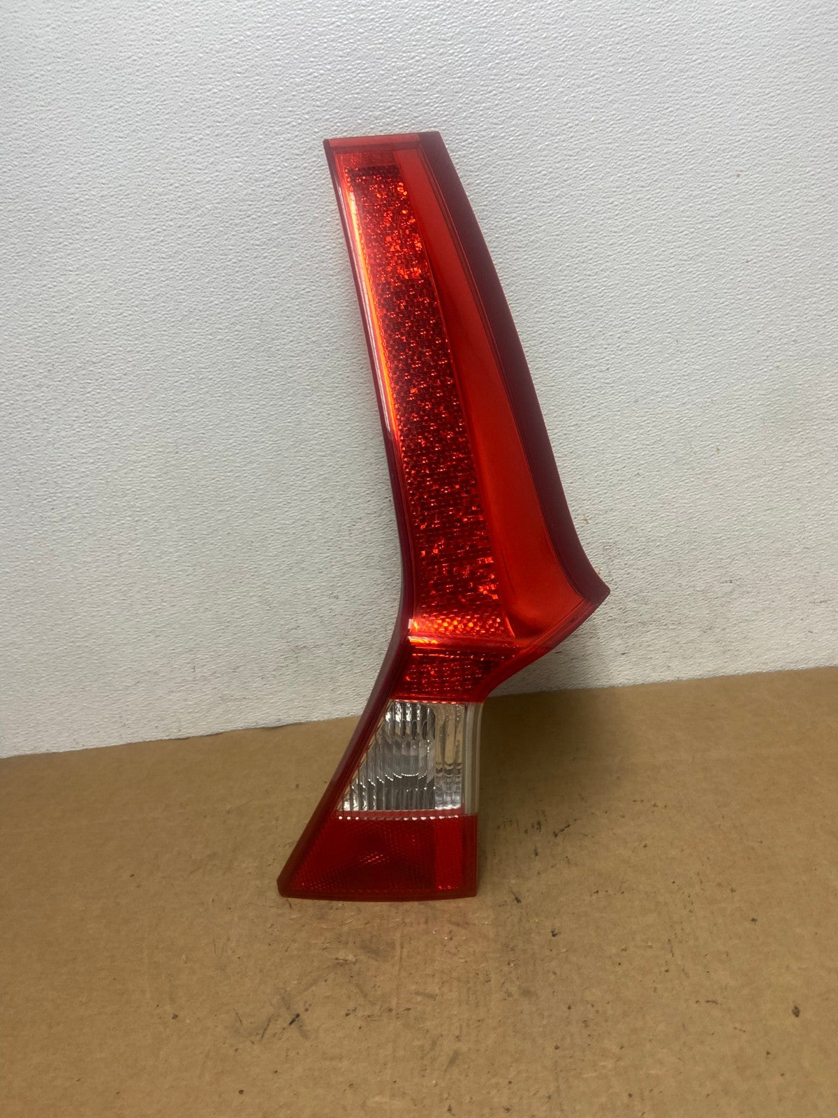 2008 to 2013 Volvo XC70 V70 Right Passenger Tail Light Upper AD5194 LK0