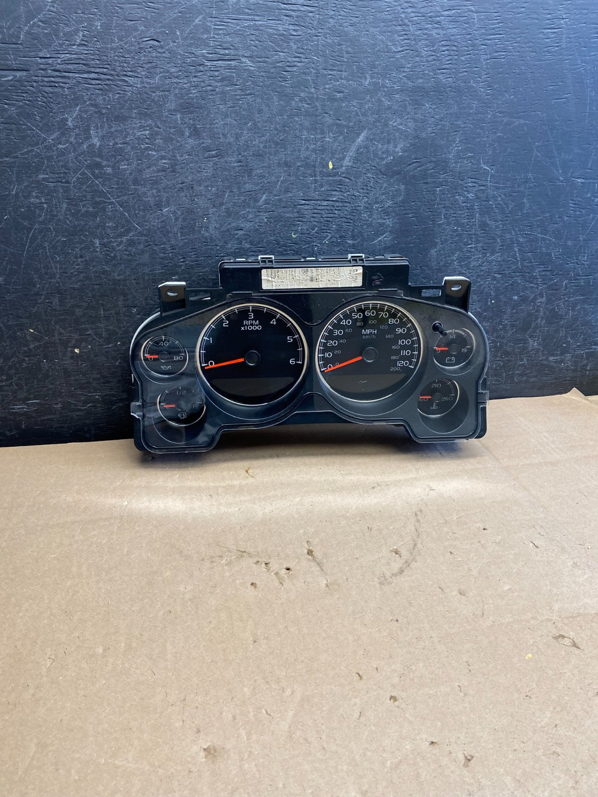 2011 to 2013 Chevrolet Silverado Suburban Cluster Gauge Speedometer AI3010 DG0