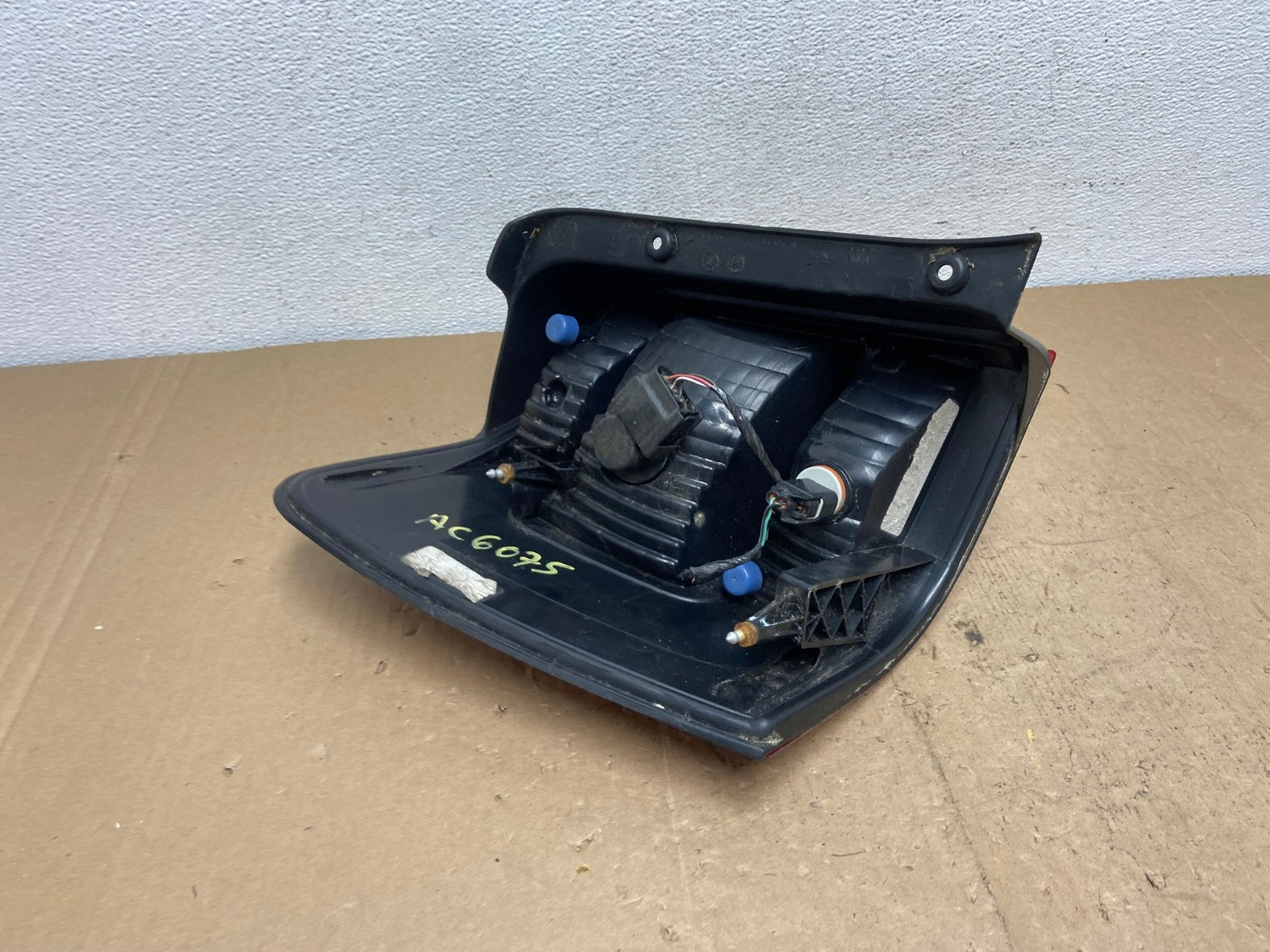 2008 to 2012 Ford Escape Right Passenger RH Side Tail Light AC6075 LK4