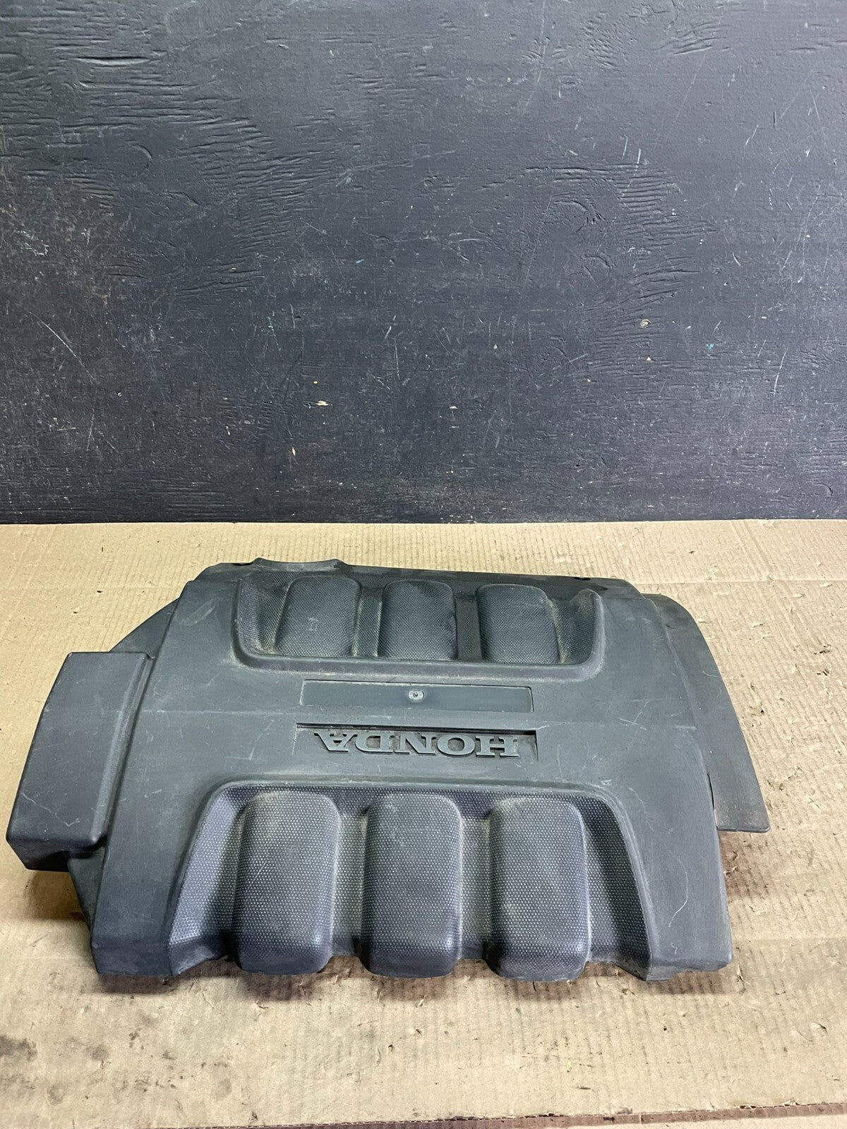 2005 to 2007 Honda Odyssey Black Engine Cover OEM i7810 DG1