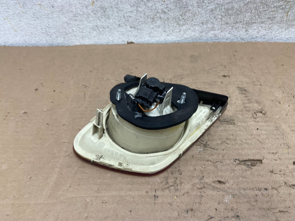 2005 2006 2007 Volkswagen Jetta Right Passenger Tail Light Inner AI1096 DW4