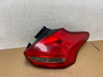 2015 to 2018 Ford Focus Tail Light Hatchback Right Passenger Side AI3393 LK0