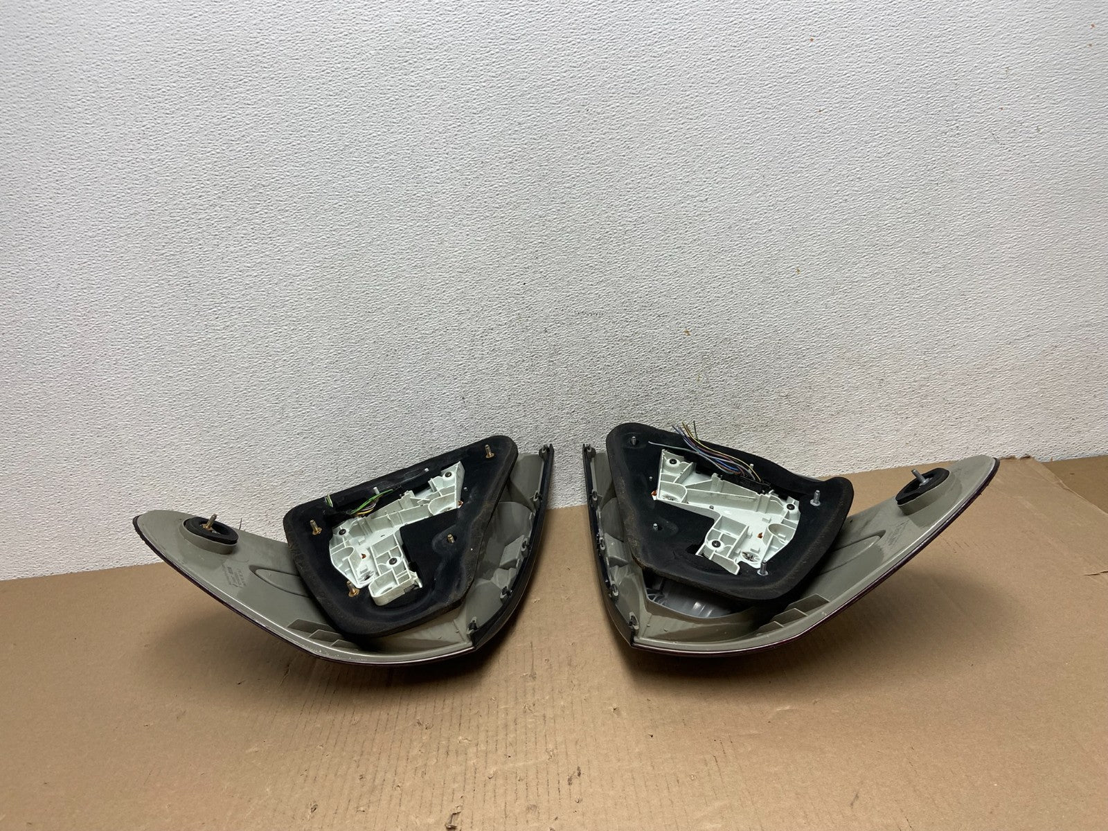 2003-2006 Mercedes E Class Sedan Left+Right Side Tail Lights AE7229 DW9