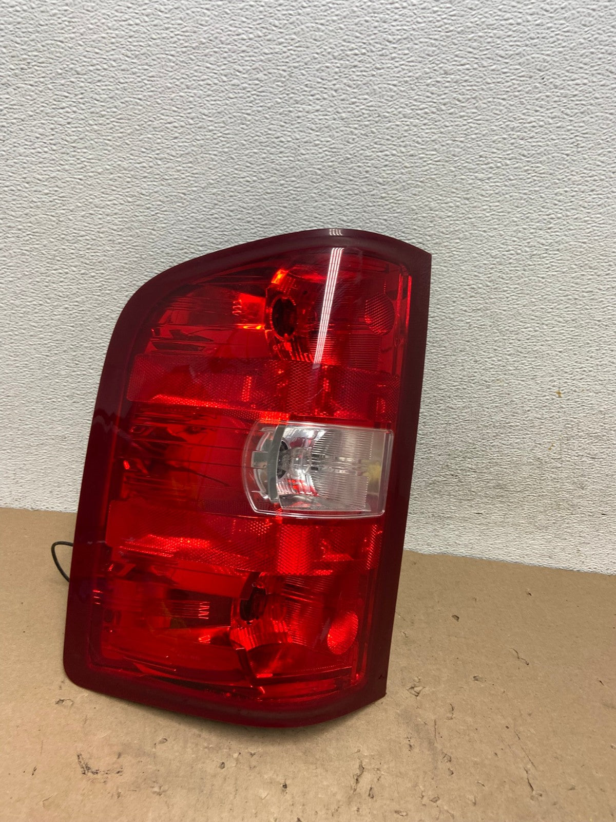 2007 to 2013 Chevrolet Silverado Left Driver LH Side Tail Light AG4245 LK0
