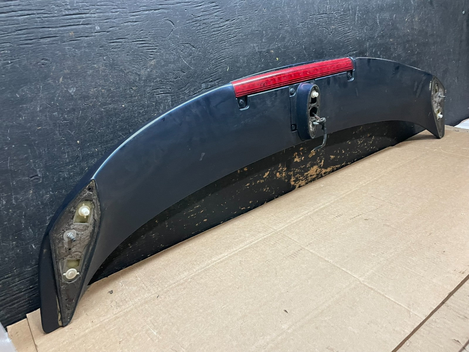 2000 2001 2002 2003 Nissan Maxima Rear Spoiler Wing OEM Y9360 DG8