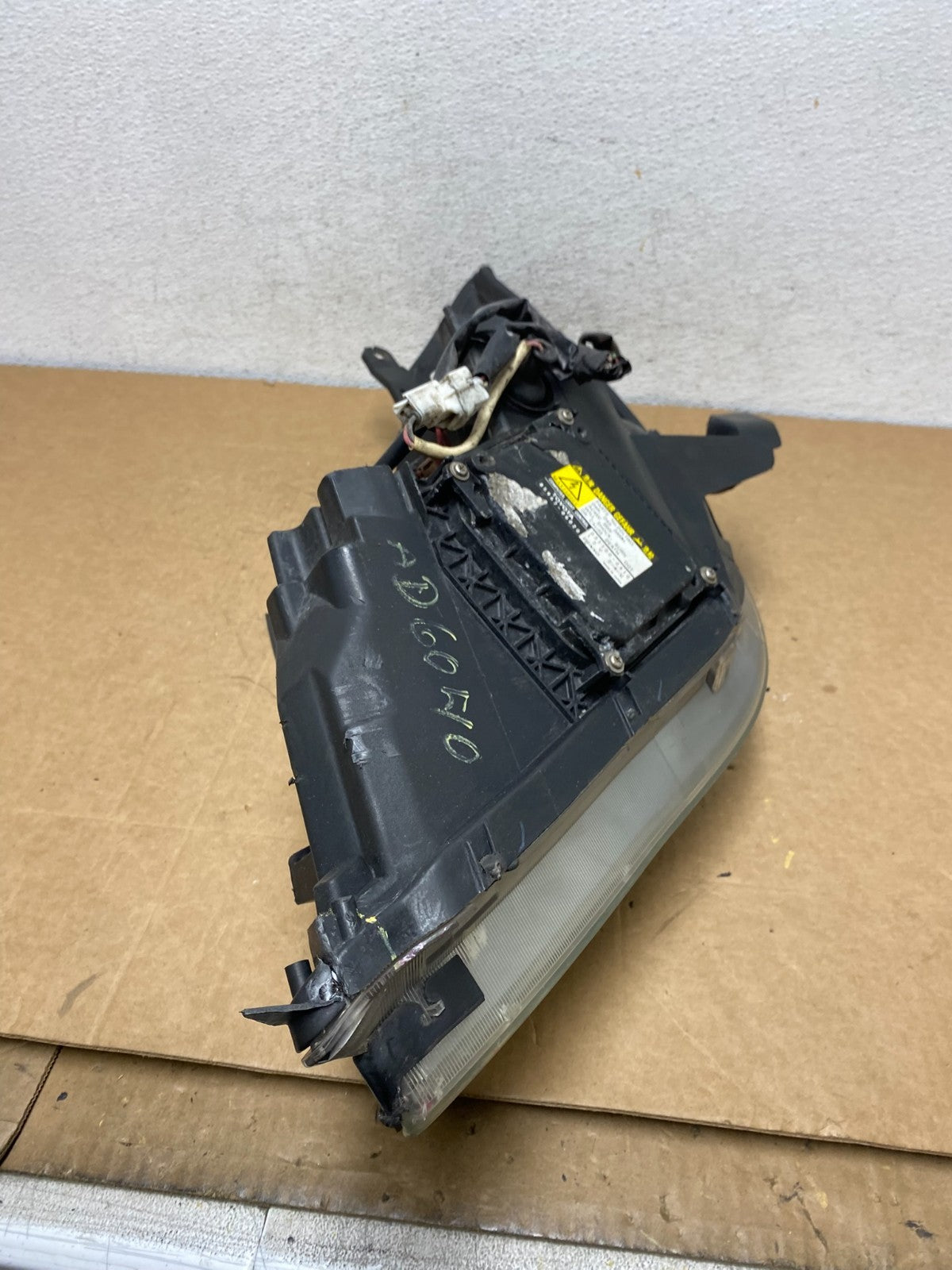 2007 2008 Toyota Solara Right Passenger RH Xenon Hid Headlight AD6040 DW11