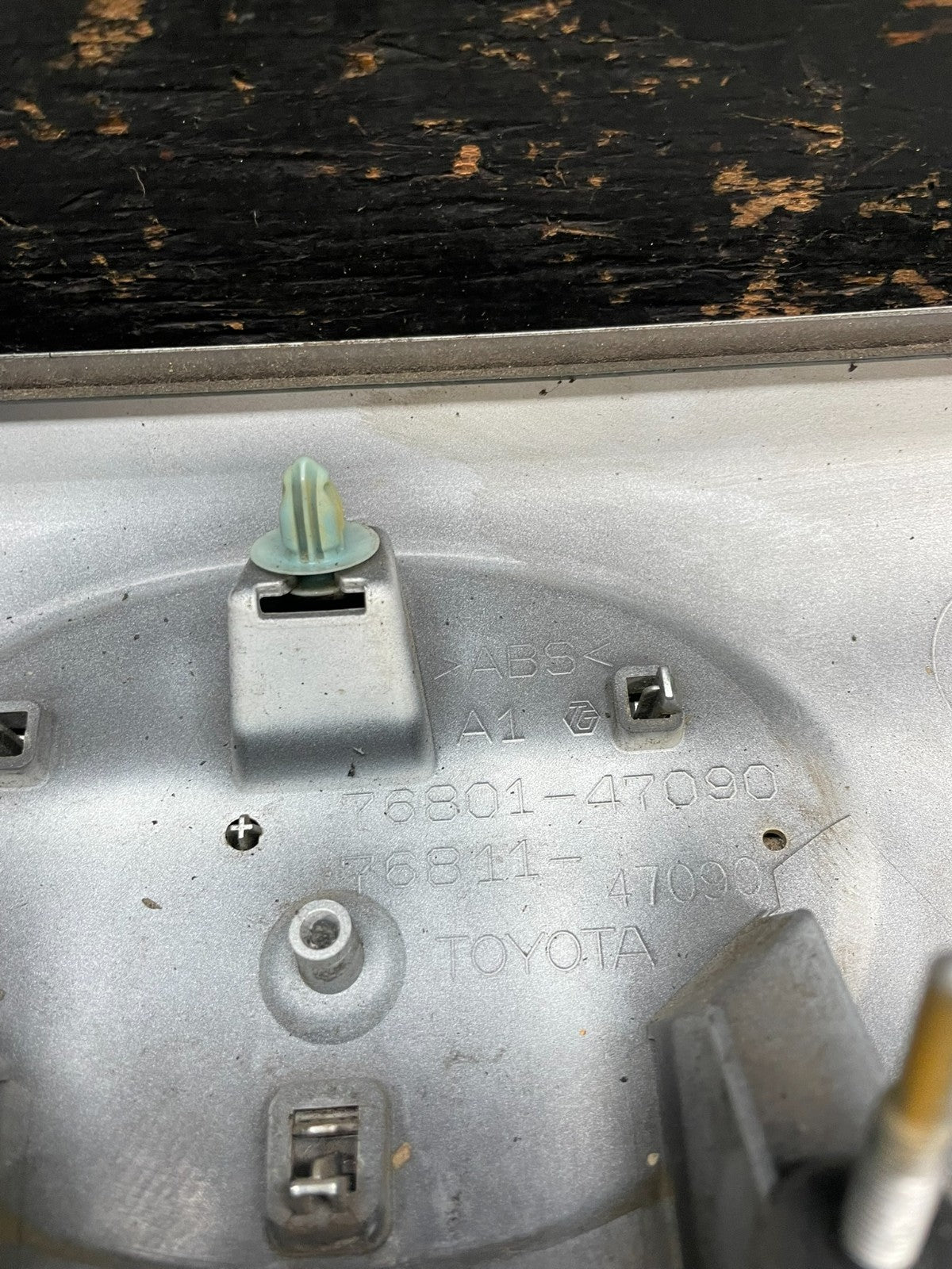 2012 2013 2014 Toyota Prius V Trunk Lid Liftgate Garnish Trim Panel T0516 DG7