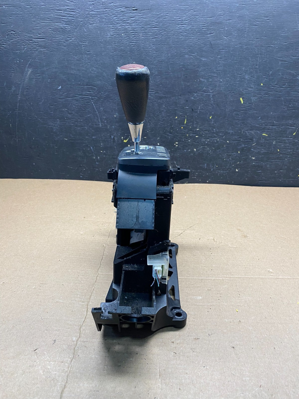 2002 to 2006 Lexus ES300 Center Console Shift Shifter OEM Q9498 DG3