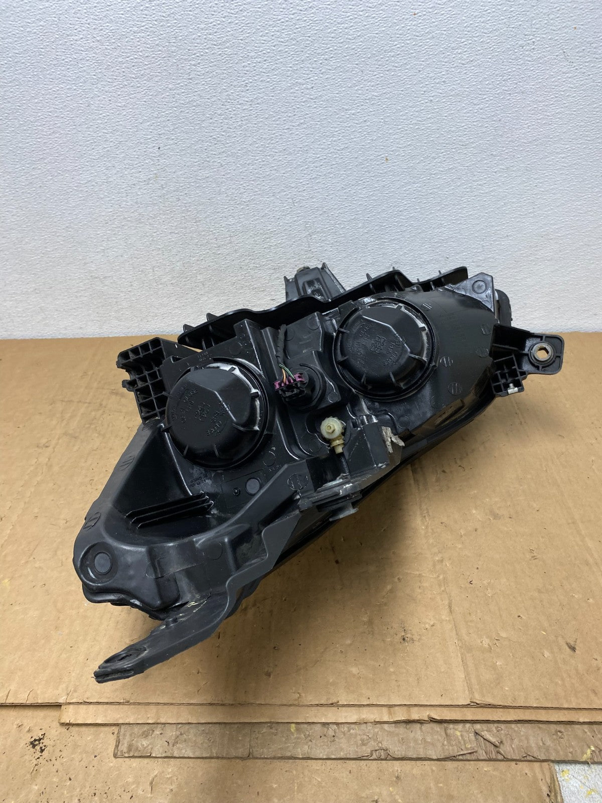 2009 to 2012 Chevrolet Traverse Right Passenger Halogen Headlight AC8667 DW5