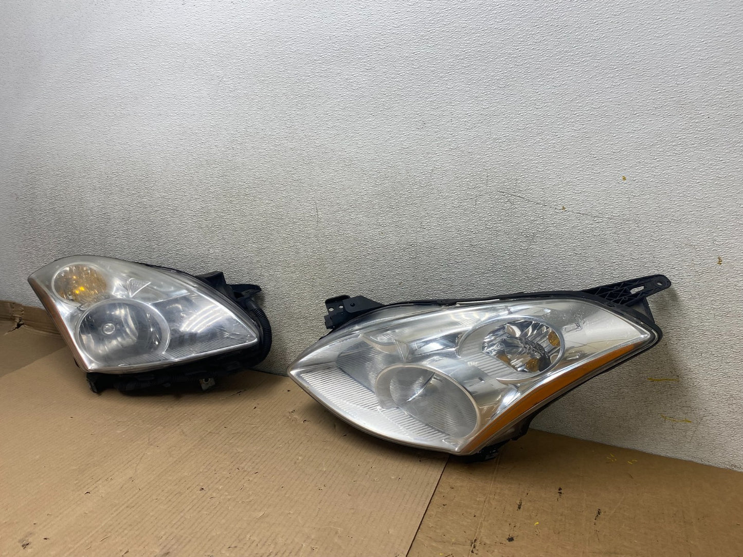 Sedan 2010 2011 2012 Nissan Altima Headlights XENON Left+Right Side U2590 DW1