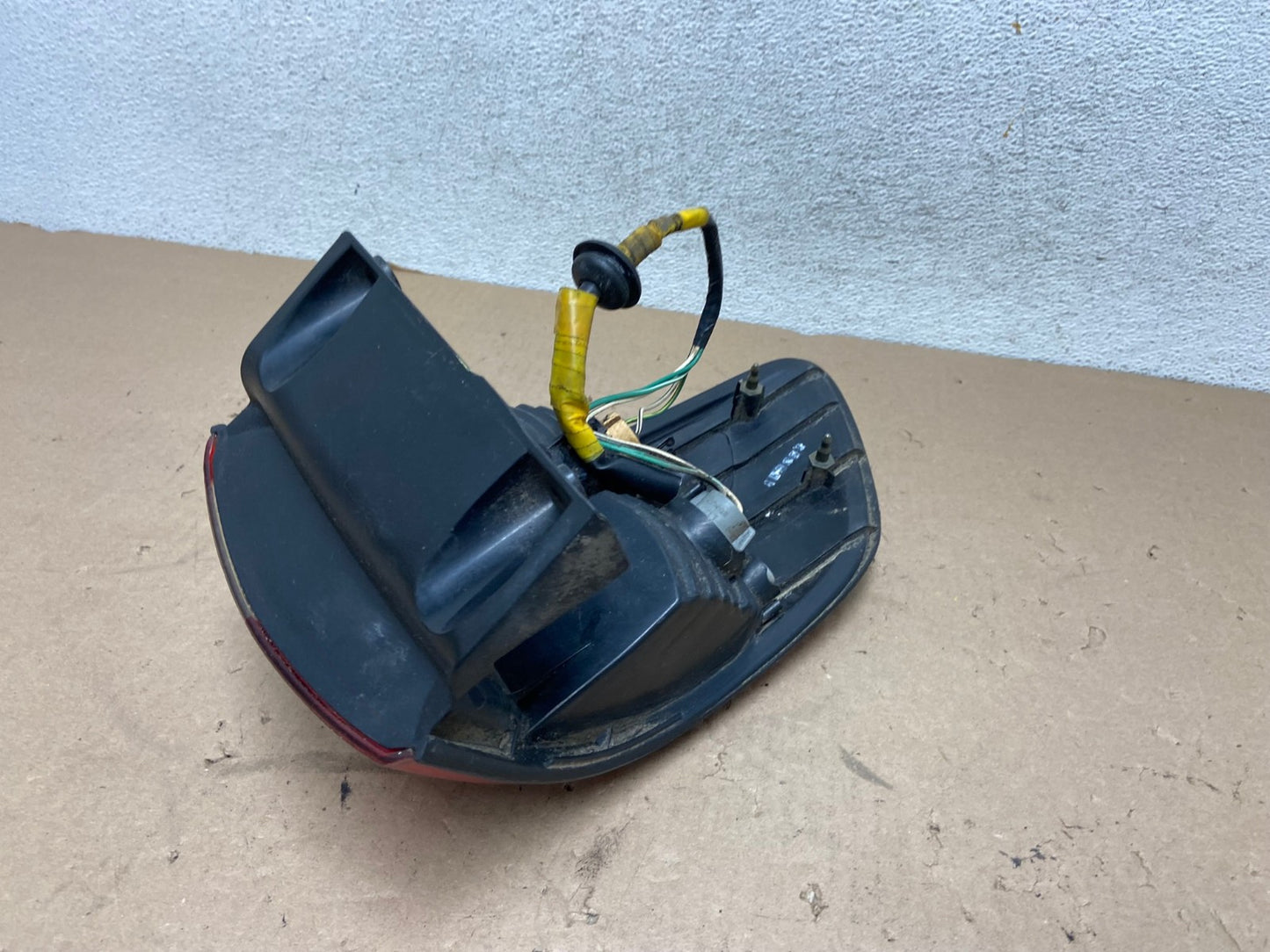 2001 2002 2003 Toyota Sienna Right Passenger Rh Side Tail Light AG4261 LK4