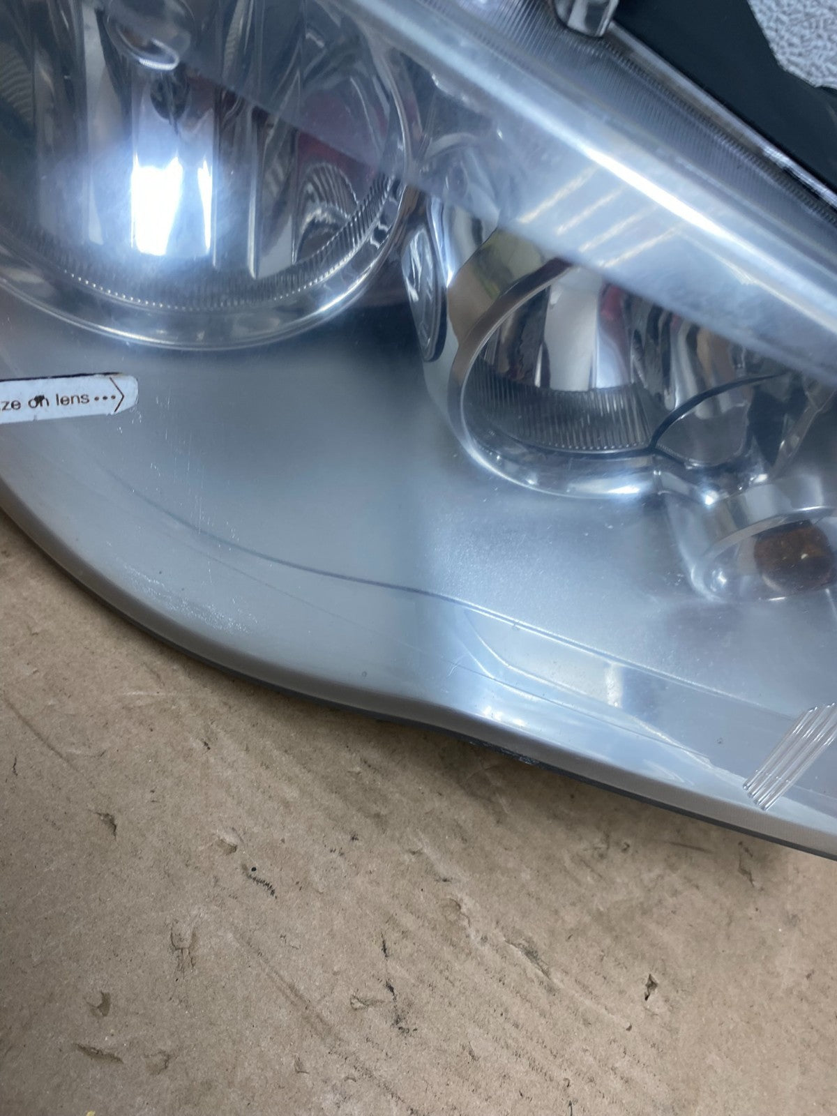 2011 to 2016 Chrysler Town and Country Right Passenger Headlight AH9431 DW3