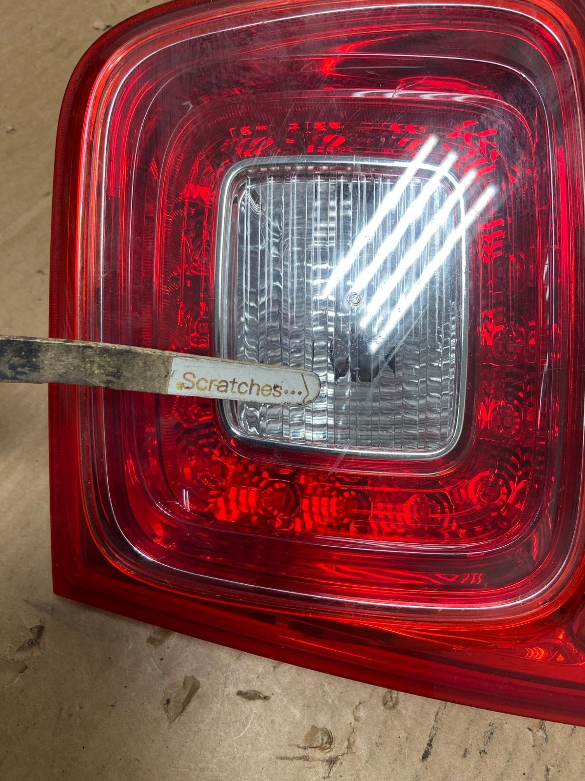2013-2016 Chevrolet Malibu Right Passenger Rh Inner LED Tail Light AI5629 LK3
