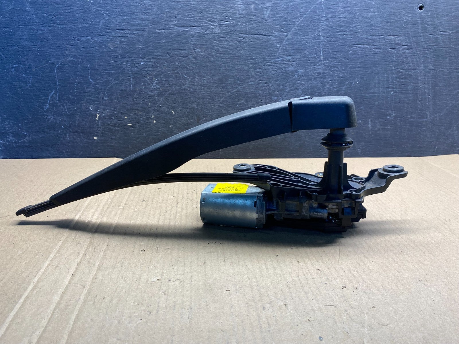 2013 to 2019 Ford Escape Rear Windshield Wiper Motor AG3543 MS3